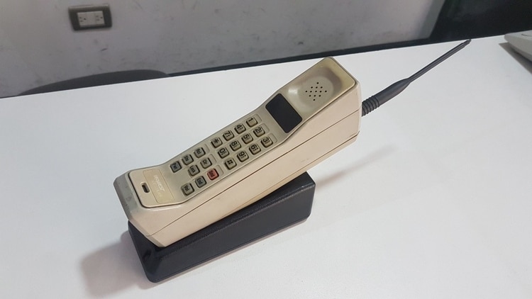 DynaTAC 8000x de Motorola primera llamada